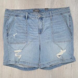 Torrid Light Wash 5" Denim Shorts - NEW! - Size 22